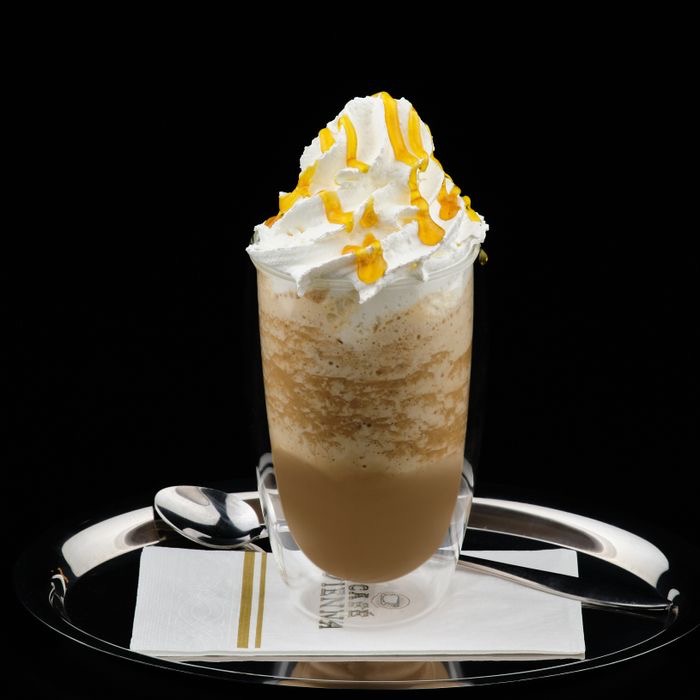 Iced Caramel Macchiato
